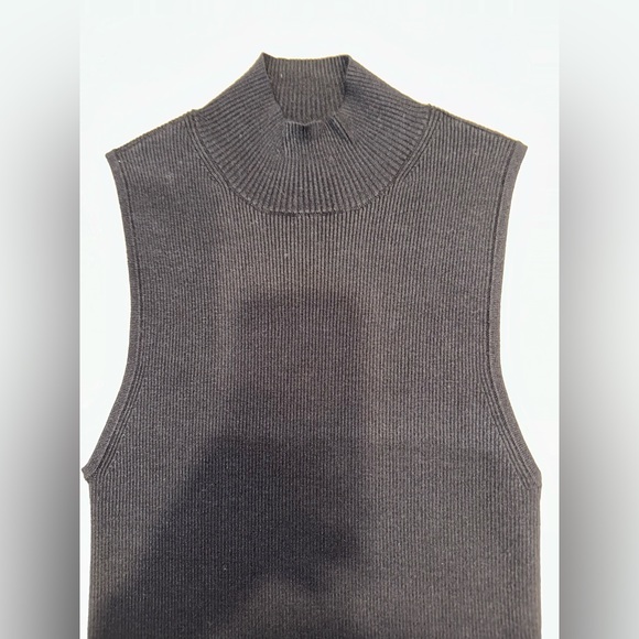 New with tags, madewell, small, black “mock neck” tank. Very comfy. - Picture 9 of 9